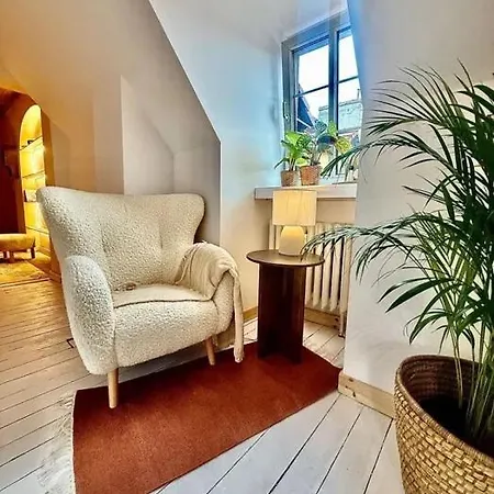 Przy Ratuszu Self Check-in Проживання в сім'ї Познань